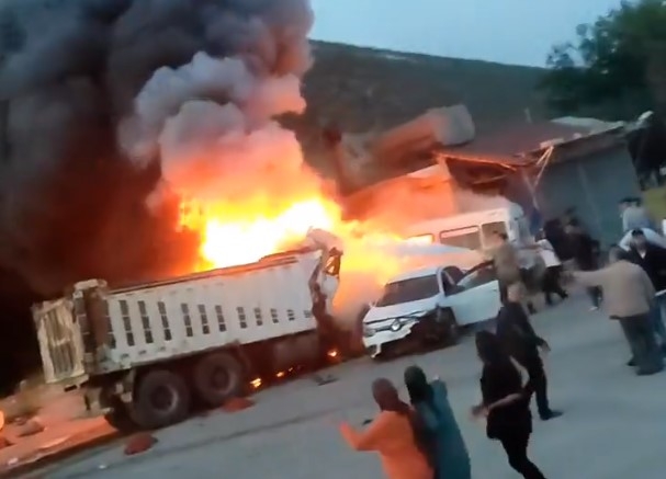 Freni patlayan kamyon asker uğurlayanların arasına daldı: 12 ölü