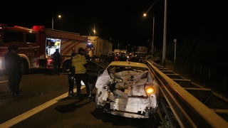 Freni patlayan kamyon dehşet saçtı