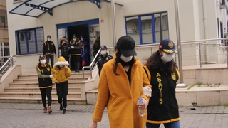 Fuhuş operasyonu: Servis araçlarını kullanmışlar