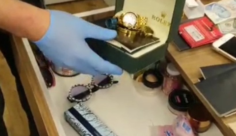 1 kilo altınını dolandırıcılara kaptırdı, polis yakaladı