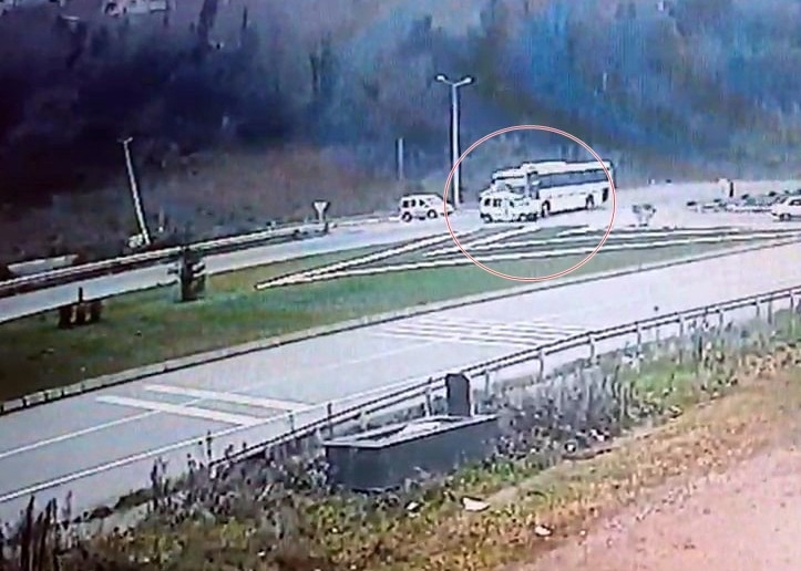 1 kişinin can verdiği feci kaza kamerada