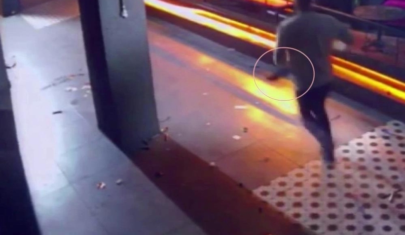 1 kişinin öldüğü çatışma kamerada: Dakikalarca böyle çatıştılar