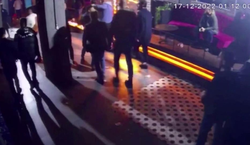 1 kişinin öldüğü çatışma kamerada: Dakikalarca böyle çatıştılar