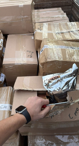 1 ton 440 kilo kaçak nargile tütünü ile yakalandılar