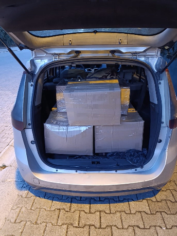 1 ton 440 kilo kaçak nargile tütünü ile yakalandılar