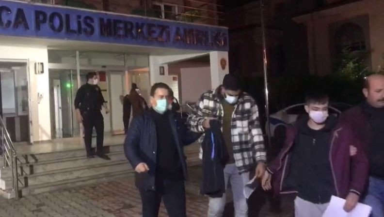 10'dan fazla marketi soydular, son işlerinde yakalandılar