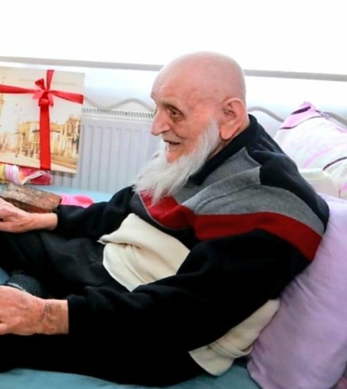 101 yaşında koronadan hayatını kaybetti