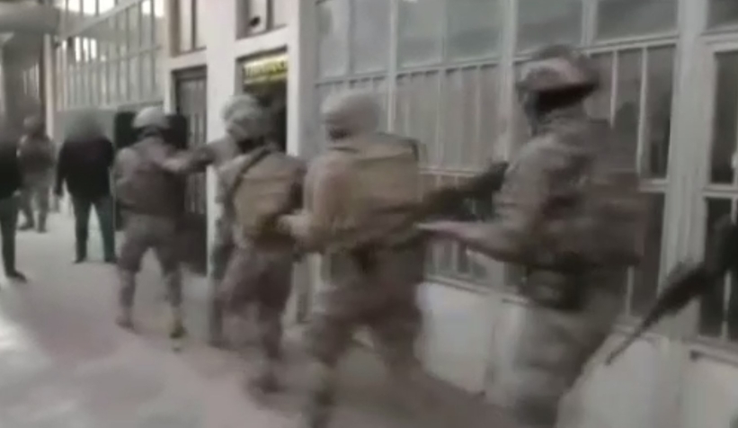 11 firari şafak operasyonuyla yakalandı