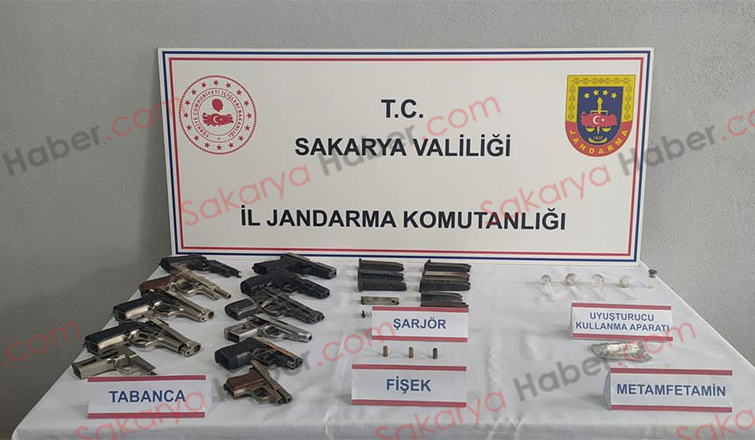 11-ruhsatsiz-silahla-yakalandisvhcuhhuz2