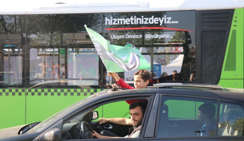 11 yıllık özlem sona erdi, taraftar sokağa döküldü