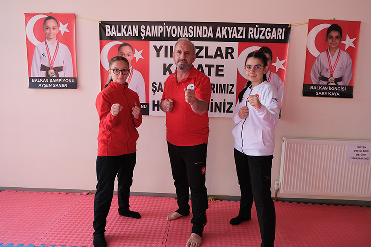 12-yasindaki-milli-karateci-aysen-in-hedefi-dunya-siyonlugumhbeqzf2t0
