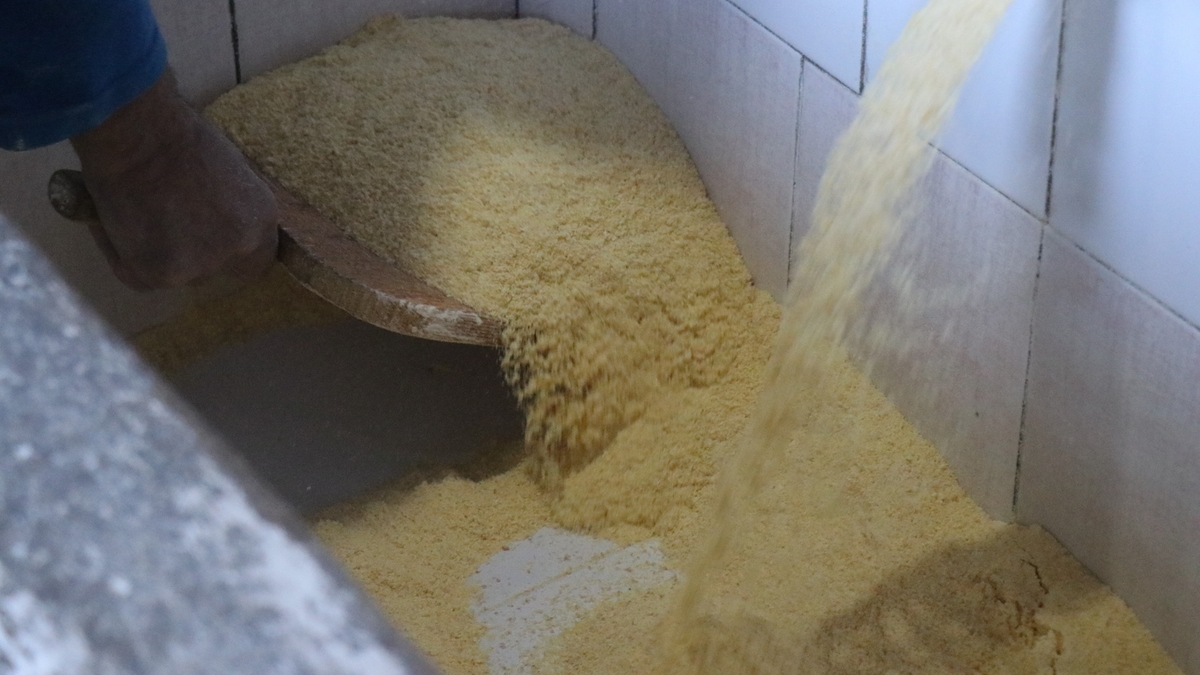 15 asırlık değirmen tarihe meydan okuyor