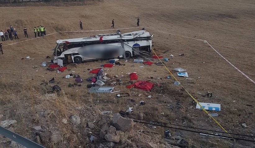 15 kişinin öldüğü otobüs kazasında Sakarya detayı