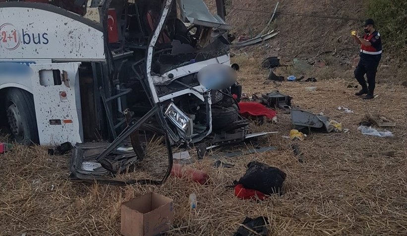 15 kişinin öldüğü otobüs kazasında Sakarya detayı
