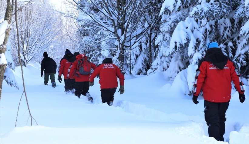 1,5 metre karda doktoru arıyorlar