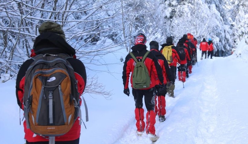 1,5 metre karda doktoru arıyorlar