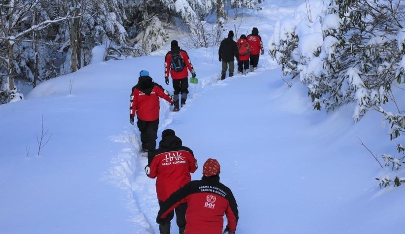 1,5 metre karda doktoru arıyorlar