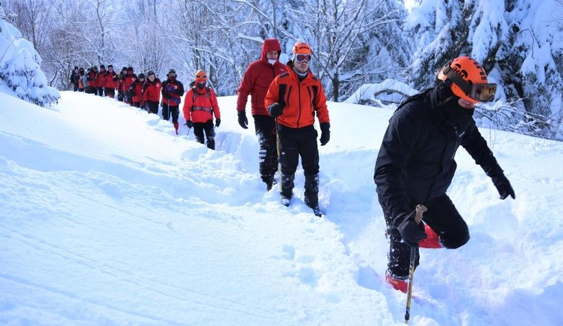 1,5 metre karda doktoru arıyorlar