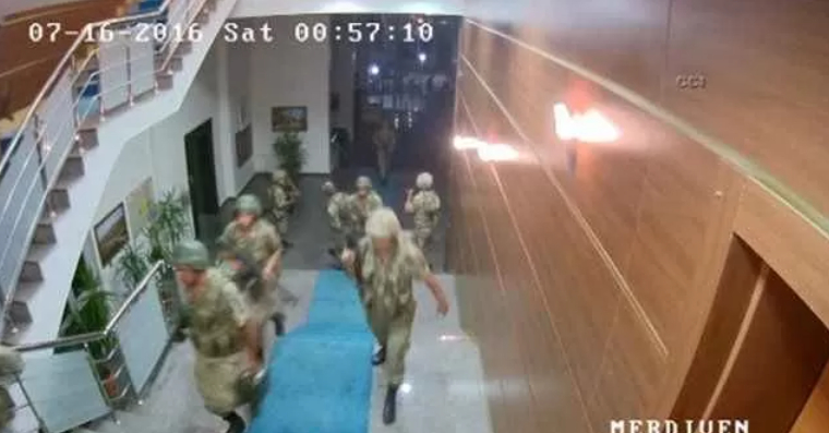 15 Temmuz hain darbe girişiminde saat saat Sakarya'da yaşananlar