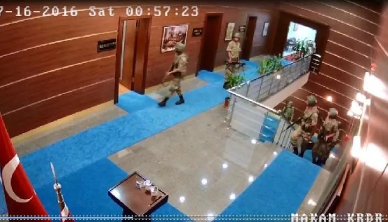 15 Temmuz hain darbe girişiminde saat saat Sakarya'da yaşananlar