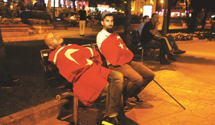 15 Temmuz hain darbe girişiminde saat saat Sakarya'da yaşananlar