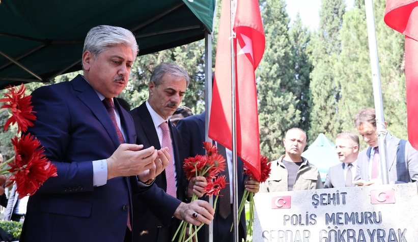 15 Temmuz şehidi özel harekat polisi Sakarya'da mezarı başında anıldı