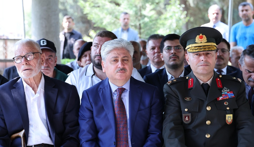 15 Temmuz şehidi özel harekat polisi Sakarya'da mezarı başında anıldı