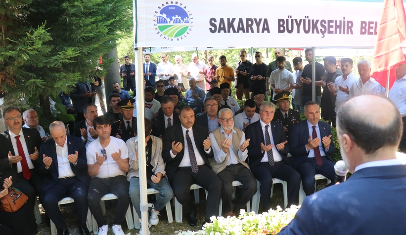 15-temmuz-sehidi-ozel-harekat-polisi-sakarya-da-mezari-basinda-anildimeftuthwmh