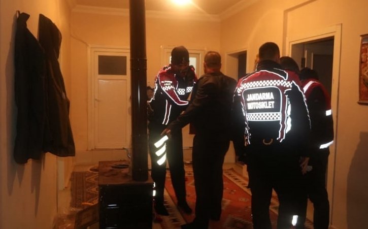 150 jandarma katıldı; Şehirde dev operasyon