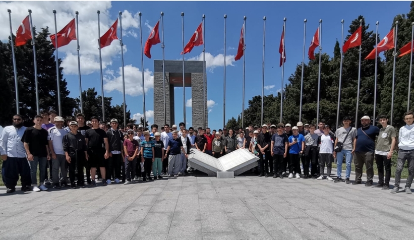150-ogrenci-ile-bursa-ve-canakkale-gezisi-vevfrkruwk
