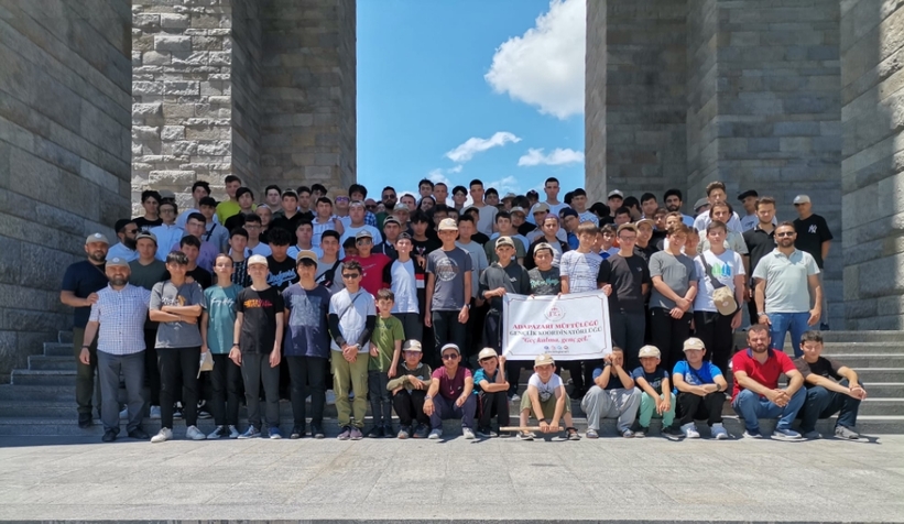 150-ogrenci-ile-bursa-ve-canakkale-gezisi-vevfrkruwk