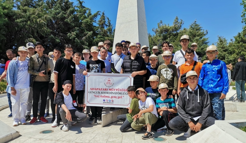 150-ogrenci-ile-bursa-ve-canakkale-gezisi-vevfrkruwk