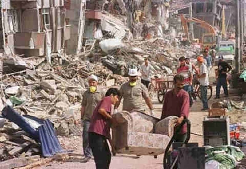 17 Ağustos 1999 depreminden unutulmayan fotoğraflar