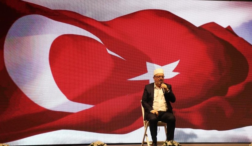 17 Ağustos depreminin 22. yılında hayatını kaybedenler anıldı