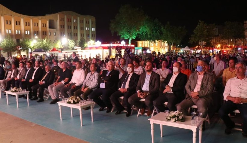 17 Ağustos depreminin 22. yılında hayatını kaybedenler anıldı