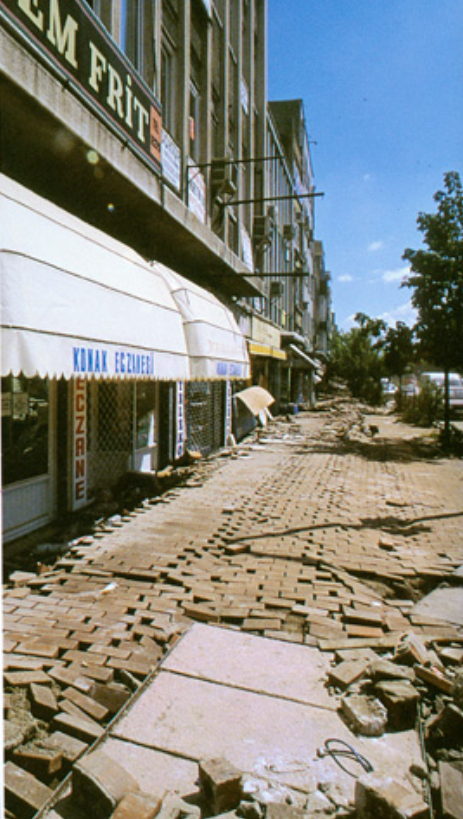 17 Ağustos depreminin 26. yılı;  Sakarya'dan unutulmayan fotoğraflar