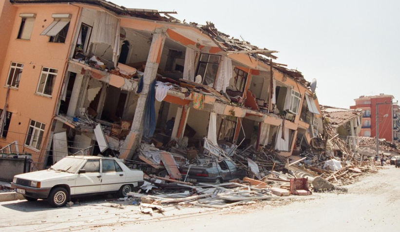 17 Ağustos depreminin 26. yılı;  Sakarya'dan unutulmayan fotoğraflar