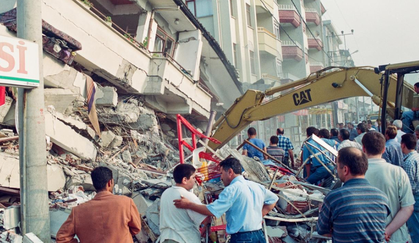 17 Ağustos depreminin 26. yılı;  Sakarya'dan unutulmayan fotoğraflar