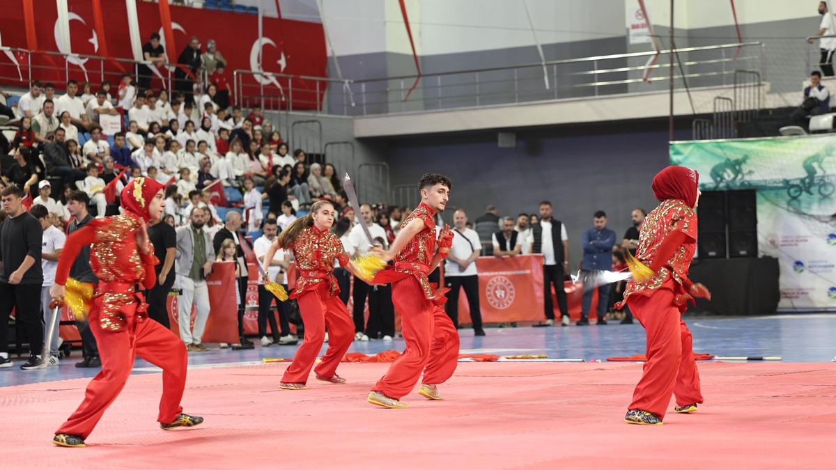 19 Mayıs Gençlik ve Spor Bayramı Sakarya'da coşkuyla kutlandı