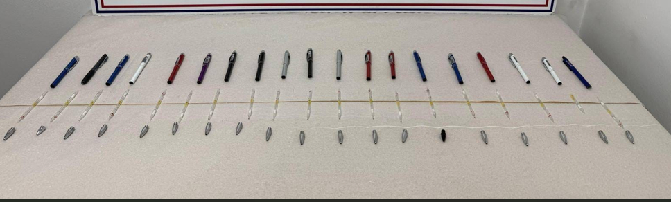 19 tüp yılan zehri ele geçirildi