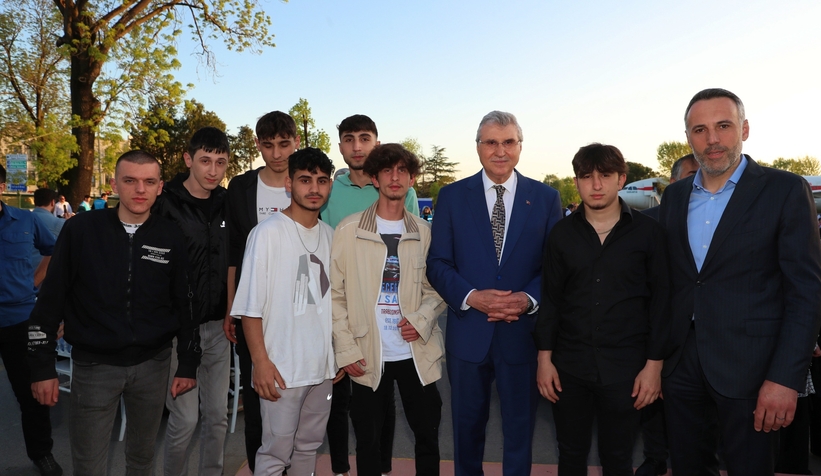 20 bin kişi Büyükşehirin iftarında oruç açtı