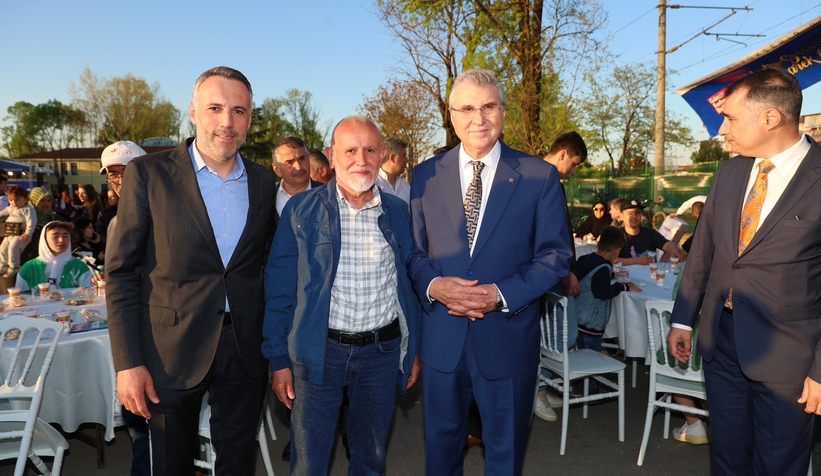 20 bin kişi Büyükşehirin iftarında oruç açtı