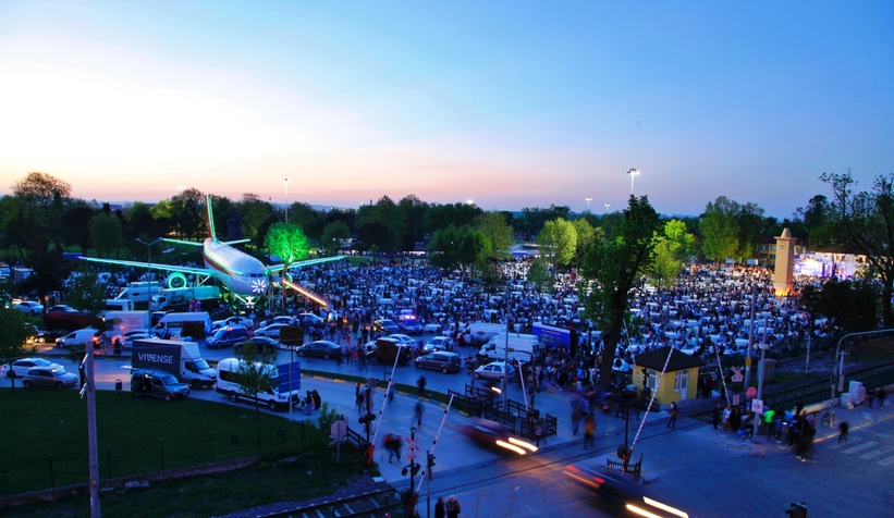 20 bin kişi Büyükşehirin iftarında oruç açtı
