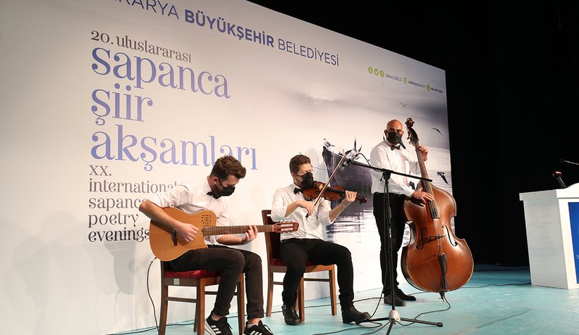 20-uluslararasi-sapanca-siir-aksamlari-basladiuxu4zwjume
