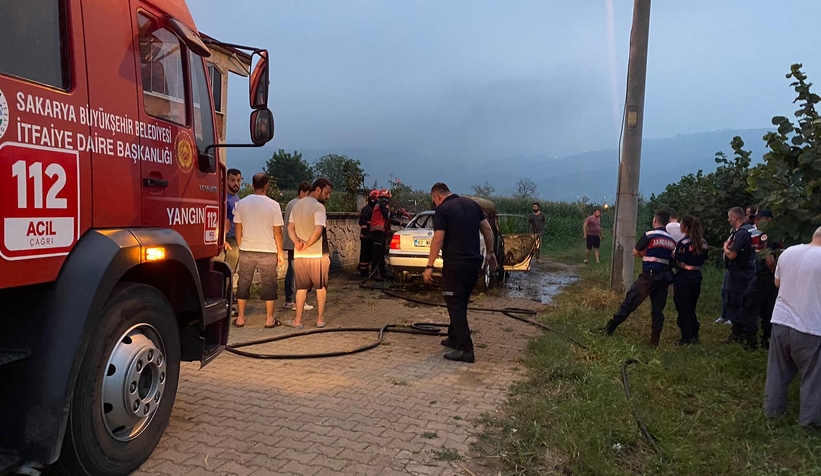 20 yıl çalışıp aldığı otomobil alev alev yandı