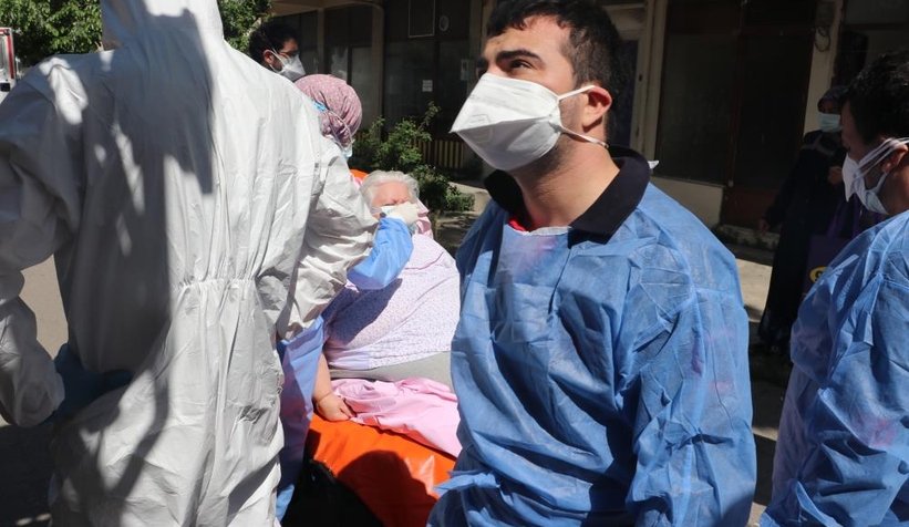 200 kiloluk coronalı hastaya film gibi kurtarma operasyonu