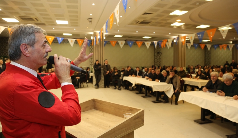 2002'den bu yana sakladığı oy mührünü Yusuf Alemdar ile paylaştı