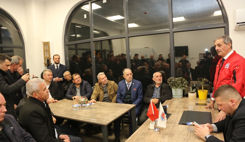 2002'den bu yana sakladığı oy mührünü Yusuf Alemdar ile paylaştı