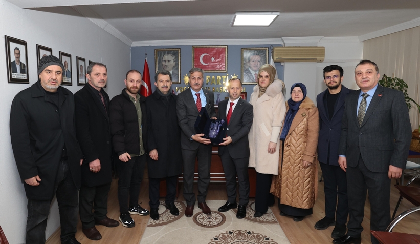 2002'den bu yana sakladığı oy mührünü Yusuf Alemdar ile paylaştı