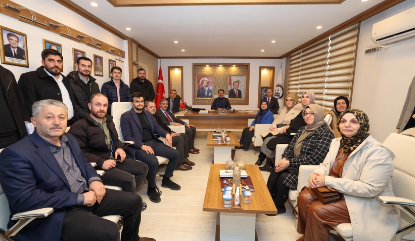 2002'den bu yana sakladığı oy mührünü Yusuf Alemdar ile paylaştı